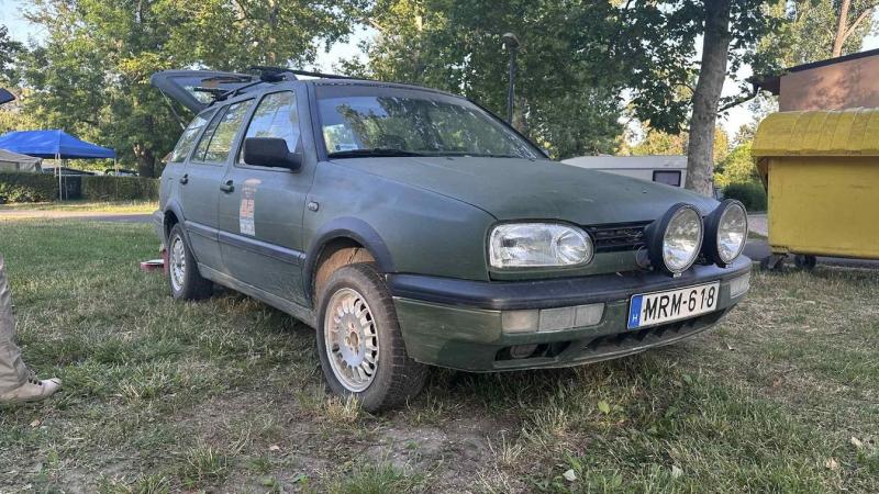 A vésztői raliverseny a Bamakóval vette kezdetét, ahol a résztvevők izgalmas kihívásokkal néztek szembe.
