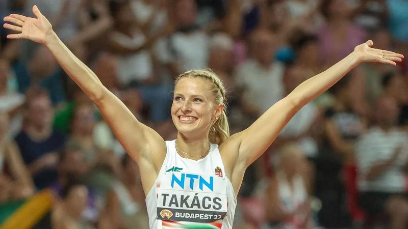 Takács Boglárka két versenyszámban is kiemelkedő teljesítménnyel zárta a megmérettetést, ezzel pedig nemcsak a közönséget, hanem a szakmai zsűrit is lenyűgözte.