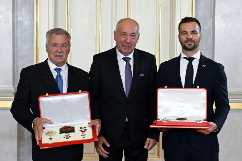 Farkas Bertalan és Kapu Tibor ünnepélyes keretek között kapták meg a Magyar Szent István Rendet.