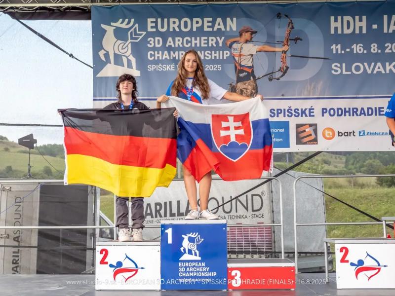 A fiatal bakai tehetség, Horváth Anna, mindössze 17 évesen elérte a csúcsot, hiszen Európa-bajnoki címet szerzett íjászatban! (FOTÓK)