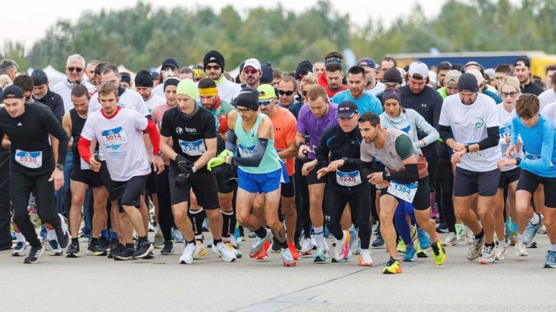 Készen állj, és indulj! Több ezer résztvevő vágott neki a Wizz Air Run futóversenynek Debrecen szívében - gazdag fotó- és videóanyagot hoztunk nektek!