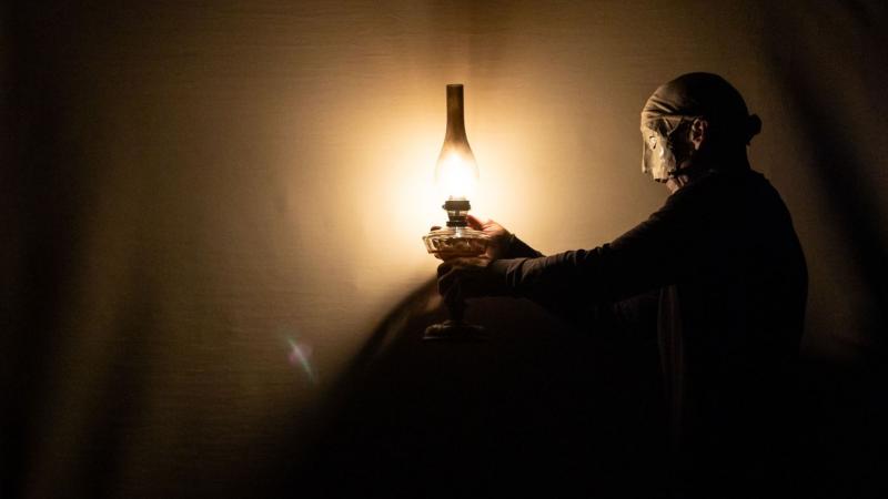 Karakulit Mikro Fesztivál: három napnyi fénnyel, árnyakkal és bábokkal teli varázslat Pécs szívében.