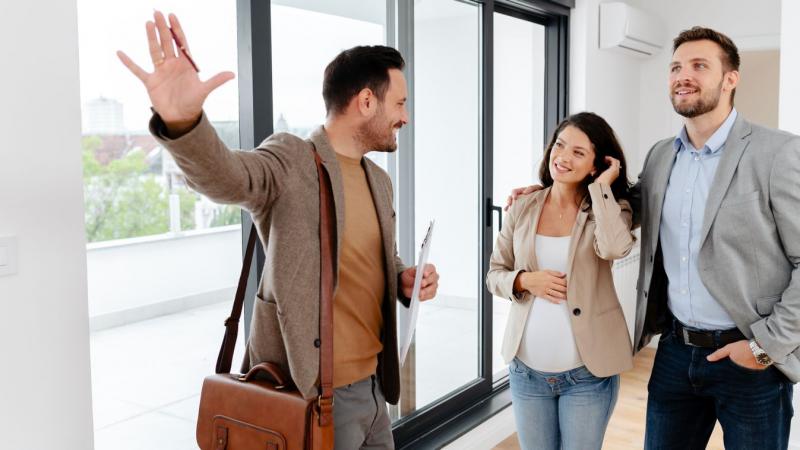 Mostantól hivatalosan is bejelenthetjük: az Otthon Start Program keretein belül új könnyítések léptek életbe! Nézd meg a részleteket a videóban!