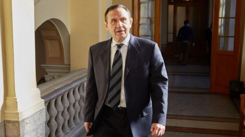 Gyárfás Tamás mélyen megviselt állapotban van a börtön falai között, és családja rendkívüli aggodalommal figyeli a helyzetét.