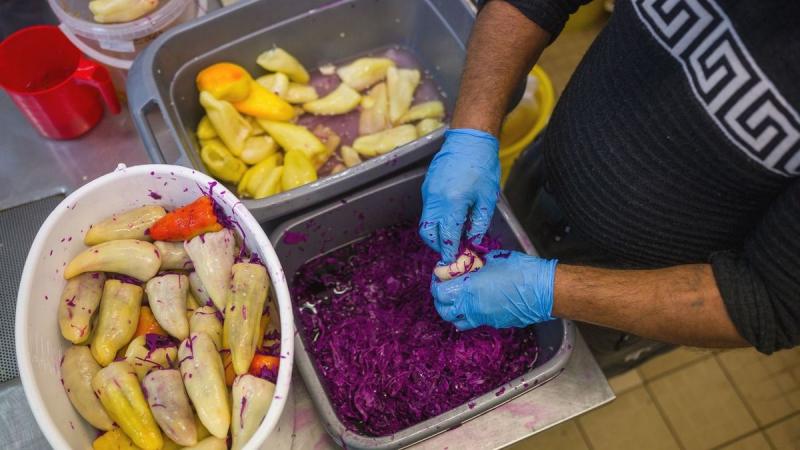 Az új törvénycsomag célja, hogy megóvja a termelők érdekeit és biztosítsa a fenntartható mezőgazdasági gyakorlatokat. A jogszabályok bevezetésével a gazdák védelmet kapnak a piaci kihívásokkal szemben, támogatva ezzel a helyi élelmiszertermelést és a vidé