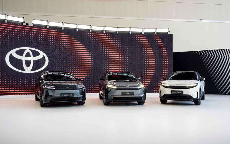 A Toyota újabb lépést tesz az akkumulátoros elektromos modellek palettájának szélesítése érdekében, miközben a hibridek iránti elkötelezettségét is megőrzi.