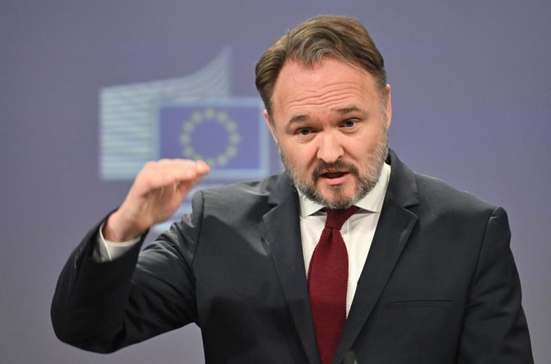 Az Európai Bizottság tervei szerint 2027 végére radikálisan megszüntetné az orosz gáz- és olajimportot, ezzel is csökkentve a kontinens energiafüggőségét.