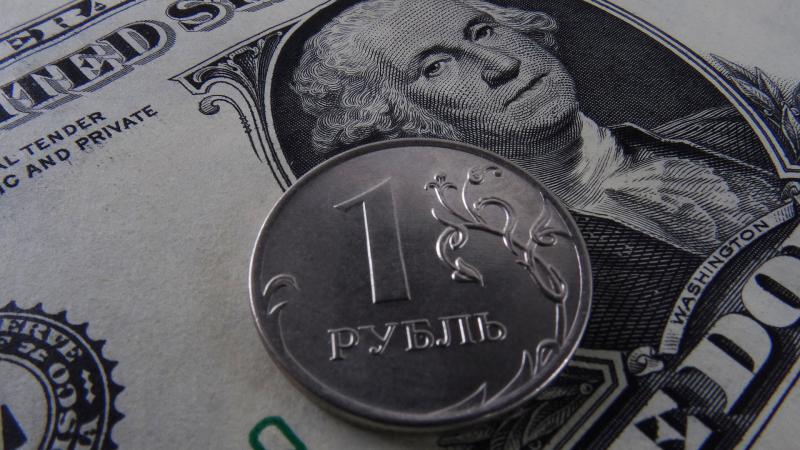 Rubelből dollárt? - Egy váratlan trükkel próbálkozott a kameruni illuzionista Oroszországban, és döbbenetes módon sikerrel járt.