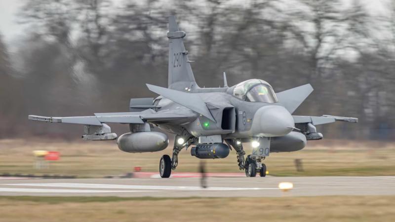 A magyar Gripenek orosz repülőt fogtak el.