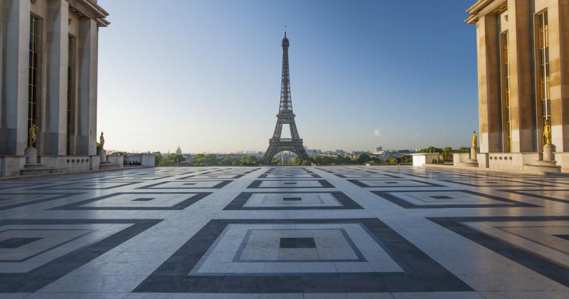 Nehezen felfogható, de az eredeti tervek szerint az Eiffel-torony valójában ebben a városban kapott volna helyet.
