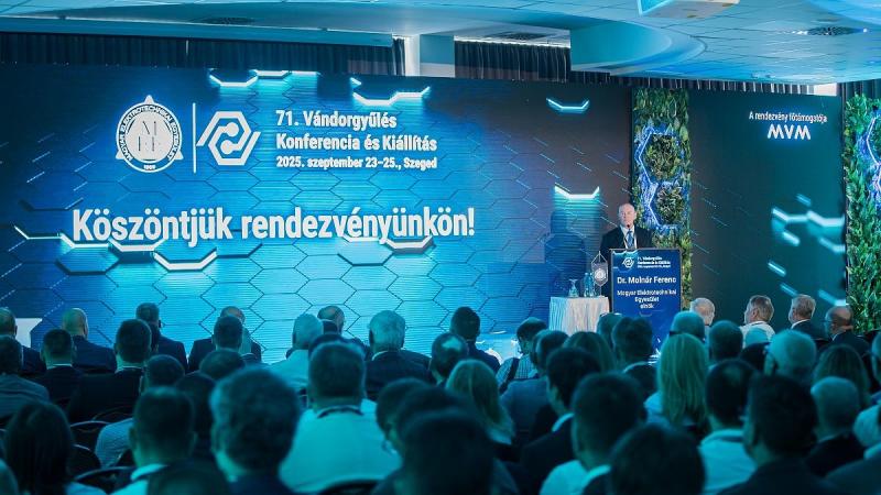 A villamosiparban elengedhetetlen a közös munka és az együttműködés. Az iparág fejlődése és innovációja érdekében a különböző szereplők, mint például gyártók, beszállítók és kutatóintézetek, szoros kapcsolatban kell álljanak egymással. Csak így tudjuk max