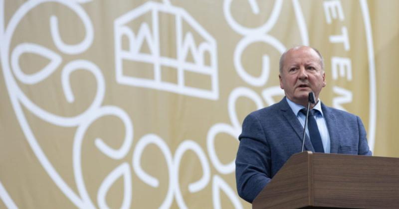 Simicskó István: A Honvéd Kadét Program Kiemelkedő Eredményei

A Honvéd Kadét Program sikeressége nemcsak a fiatalok számára nyújt lehetőségeket, hanem hozzájárul a jövő generációjának felkészítéséhez is. A program célja, hogy a résztvevők megismerkedjene