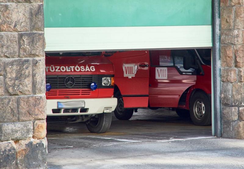Lakástűz ütött ki a józsefvárosi Baross utcában.